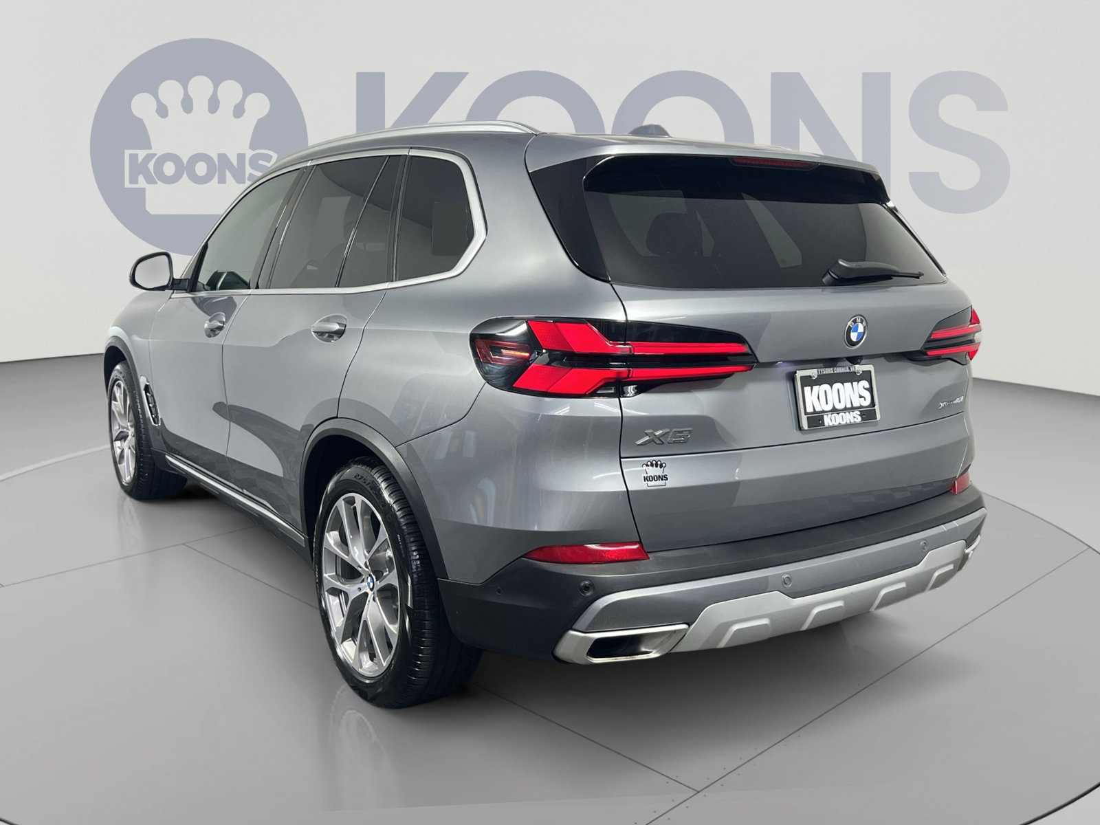 Used 2024 BMW X5 xDrive40i AWD/4WD image 4