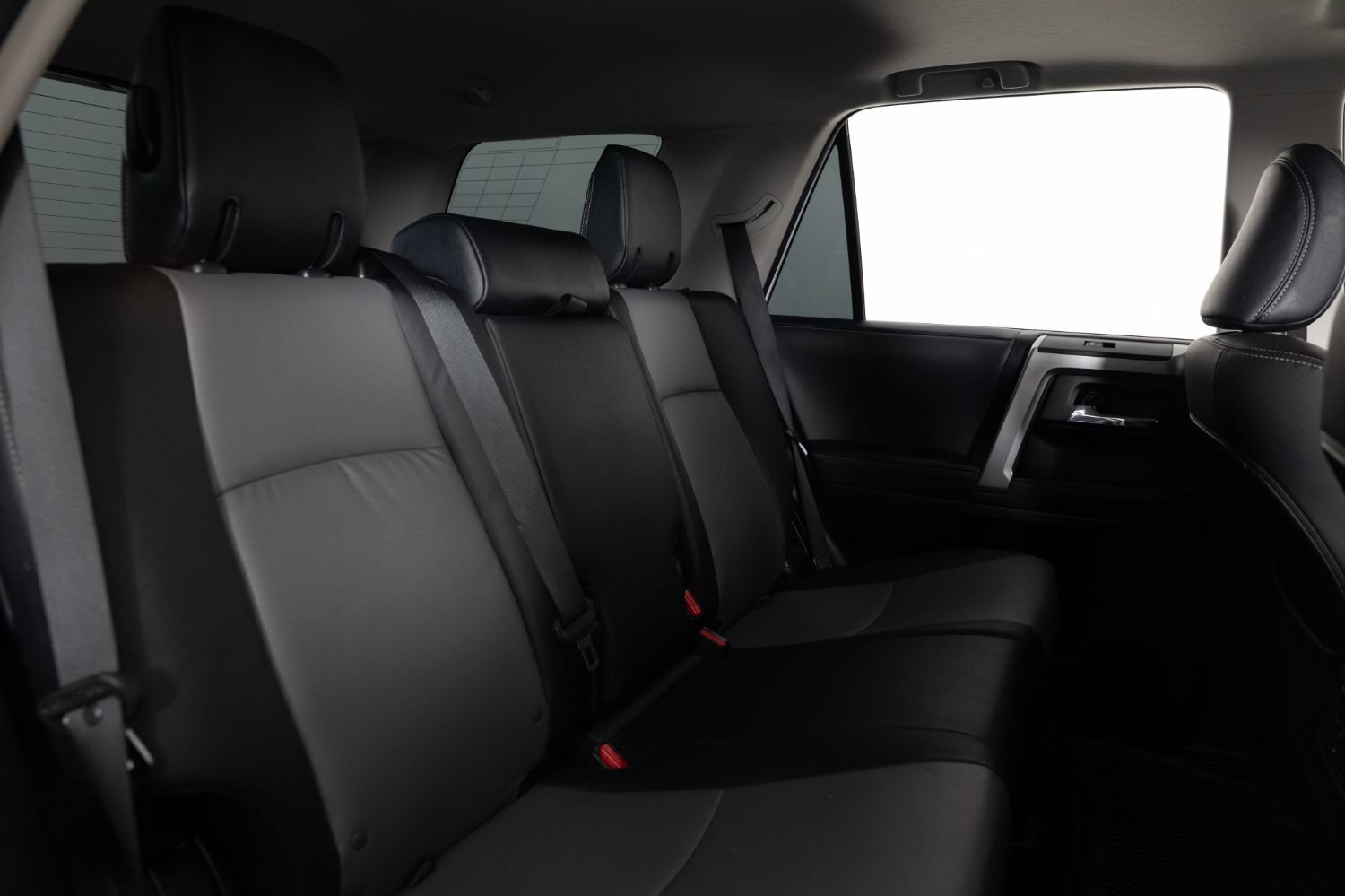 Used 2023 Toyota 4Runner SR5 Premium w/ Moonroof Package AWD/4WD image 23