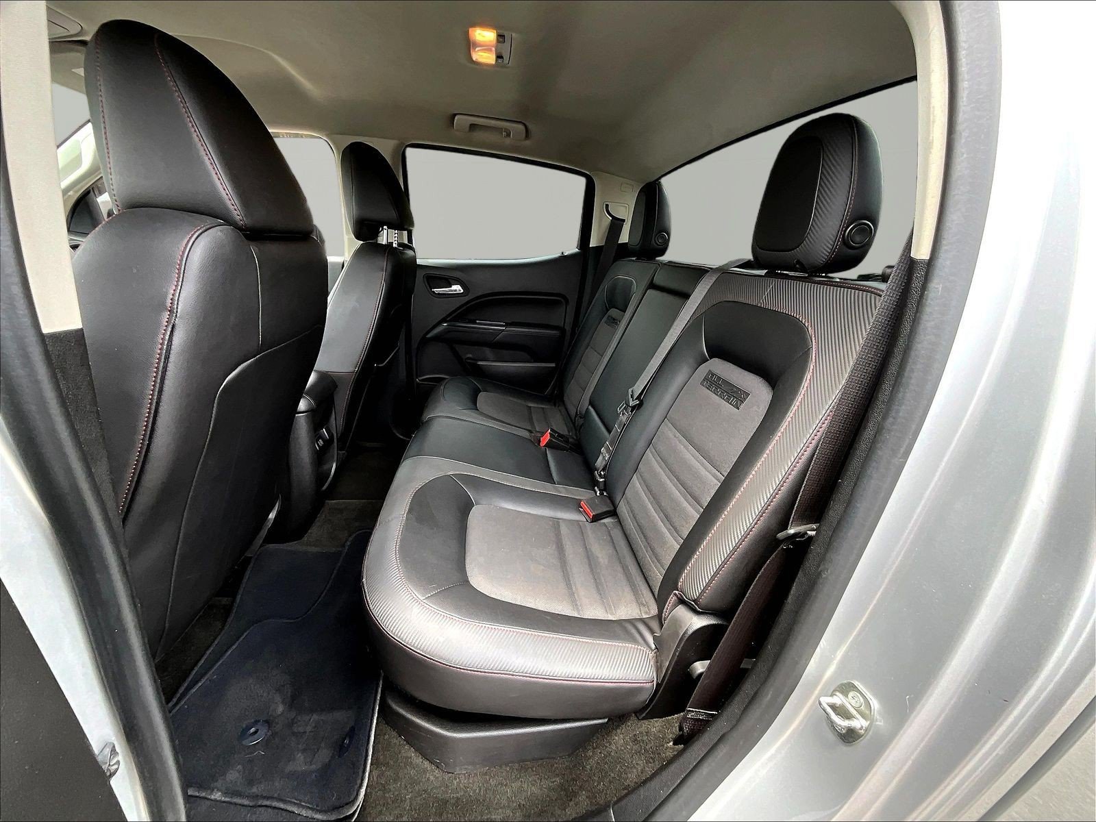 Used 2015 GMC Canyon SLE w/ All-Terrain Package AWD/4WD image 23