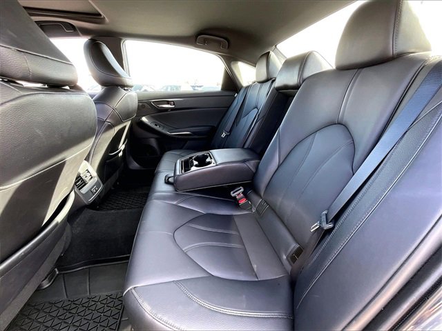 Used 2022 Toyota Avalon XLE image 14