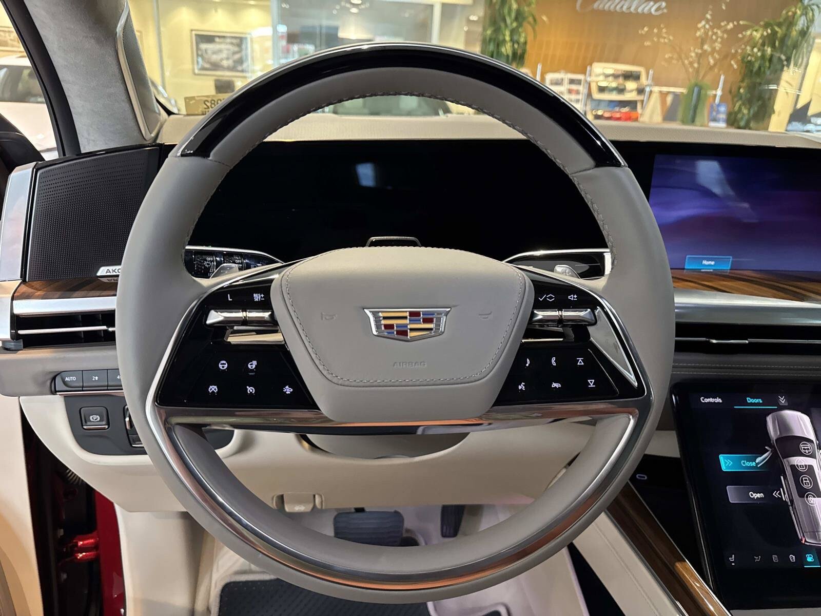 New 2026 Cadillac Escalade ESV Platinum Sport w/ LPO, ONYX Package AWD/4WD image 13