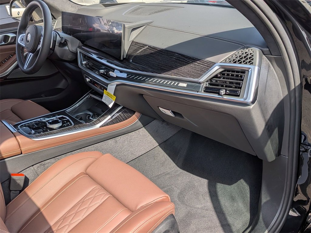 New 2026 BMW X7 M60i image 10
