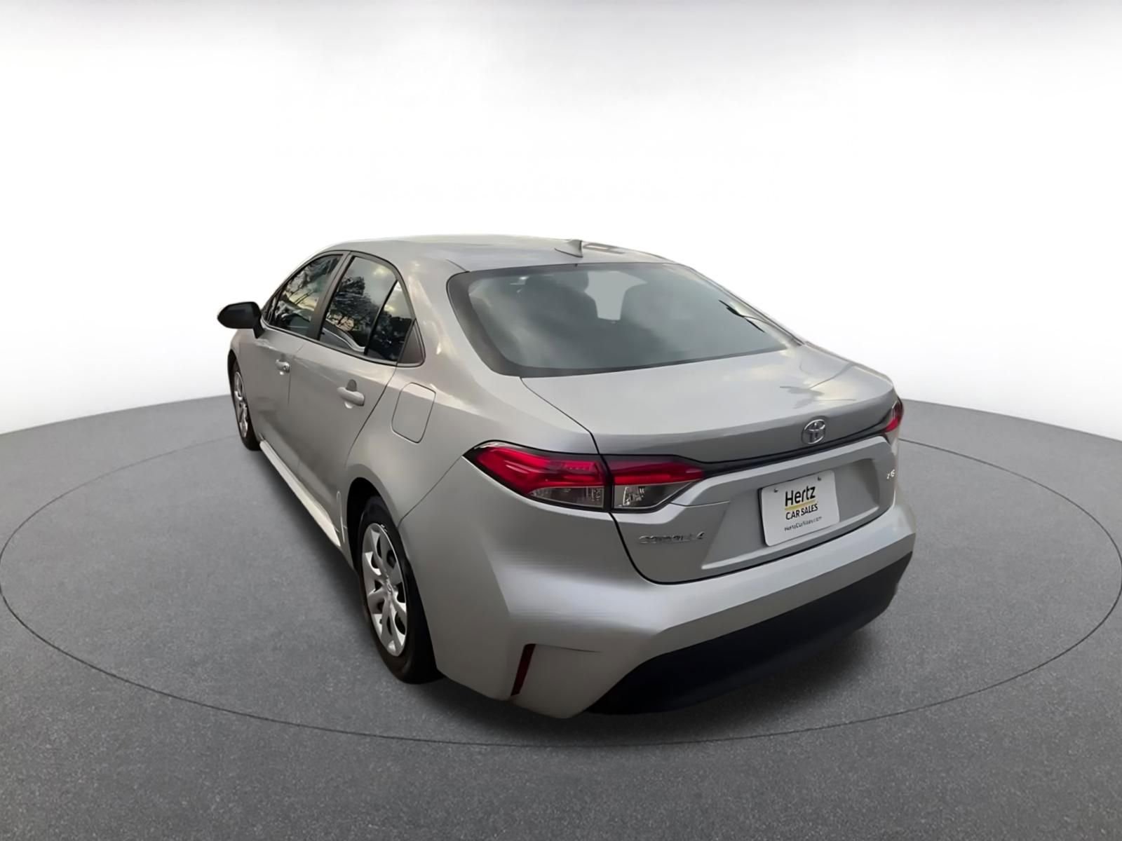 Used 2025 Toyota Corolla LE image 16