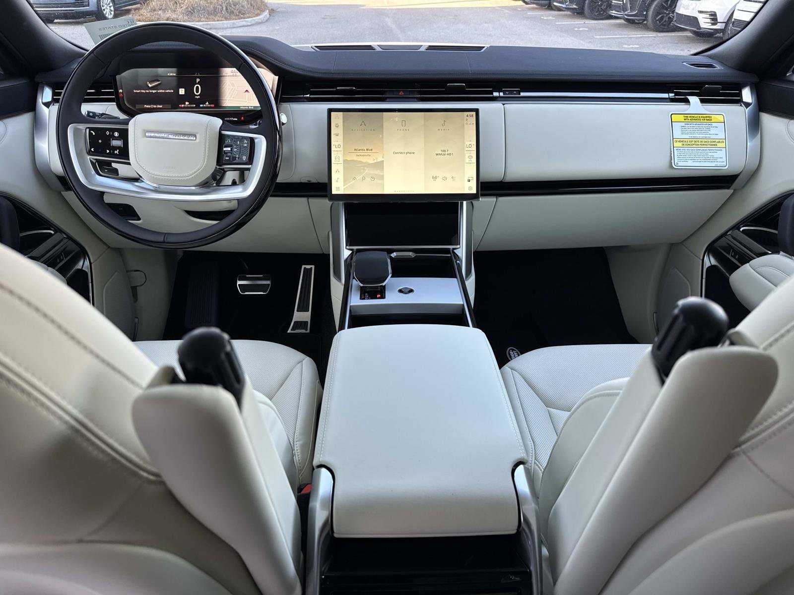 New 2026 Land Rover Range Rover Long Wheelbase SE image 16