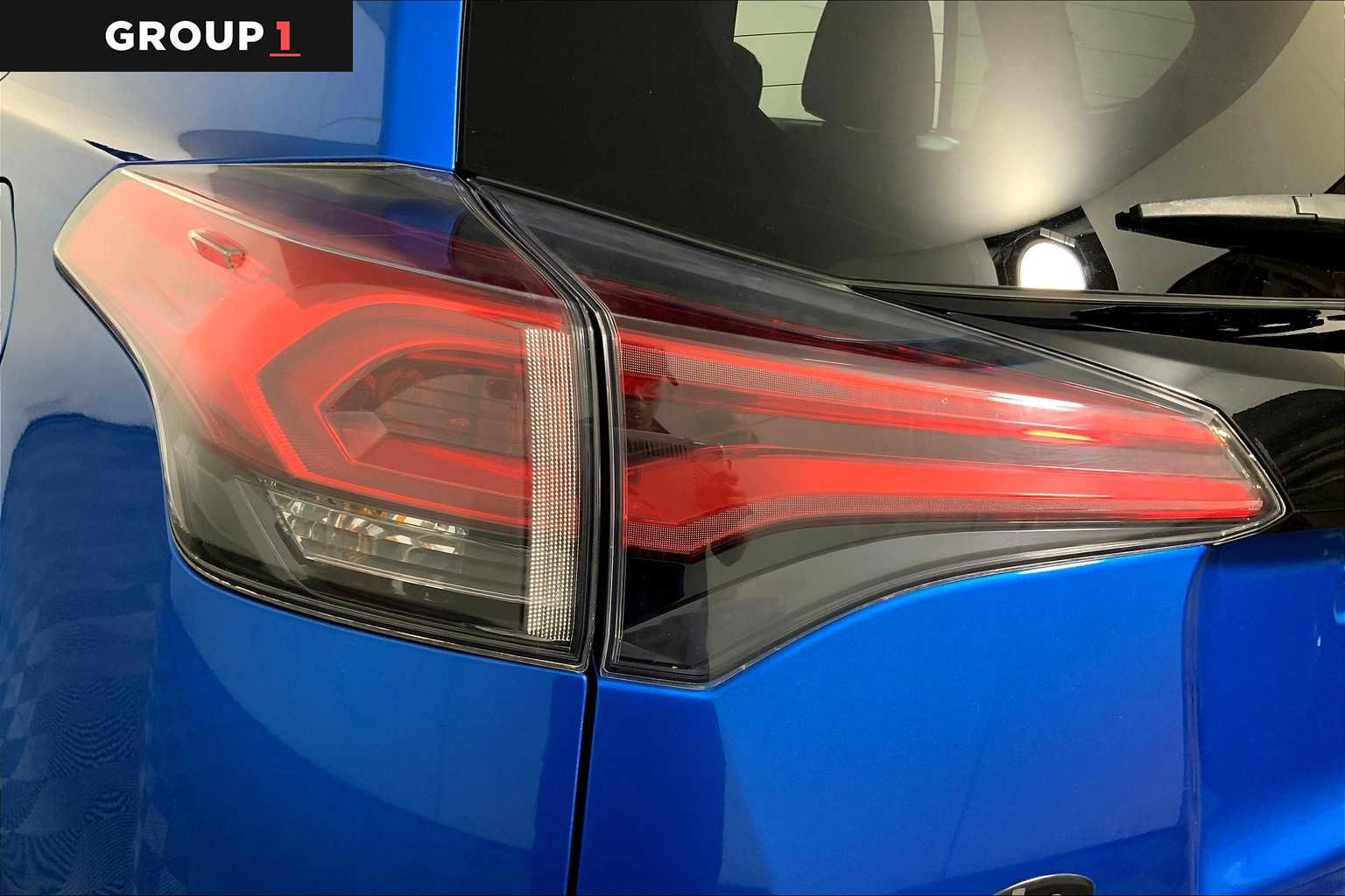 Used 2017 Toyota RAV4 SE image 28