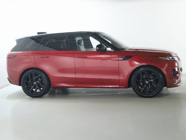 Used 2023 Land Rover Range Rover Sport SE Dynamic image 10