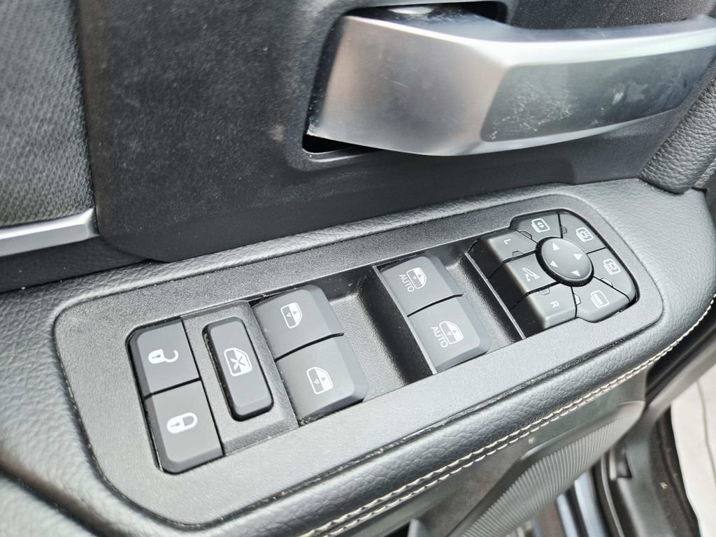 Used 2026 RAM 2500 Big Horn AWD/4WD image 34