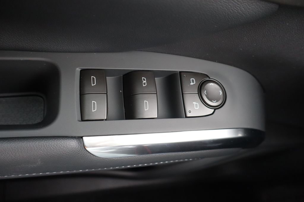New 2026 Chevrolet Traverse LT w/ Midnight/Sport Edition image 18