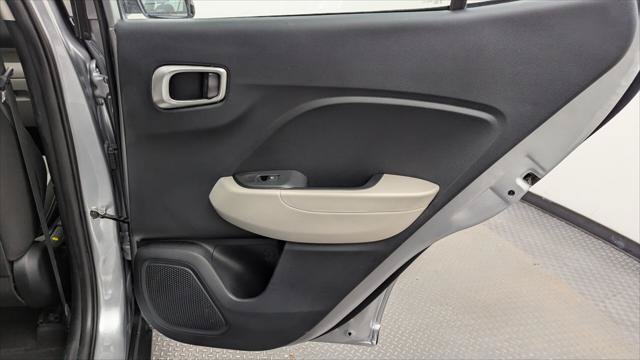 Used 2026 Hyundai Venue SEL FWD image 19