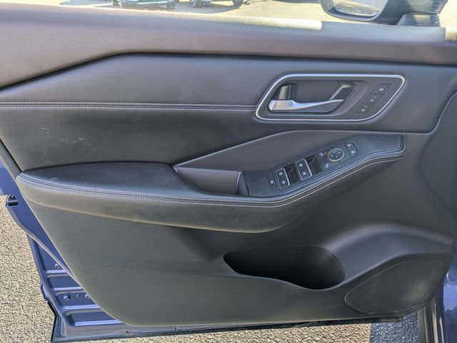 Used 2021 Nissan Rogue SL image 12