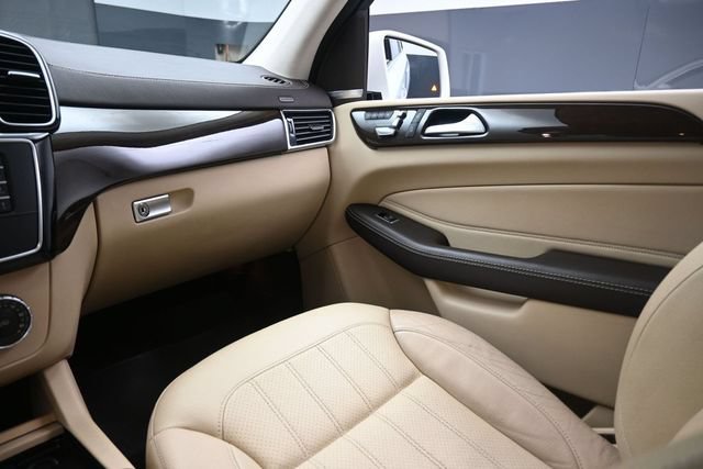 Used 2018 Mercedes-Benz GLS 450 4MATIC w/ Premium Package image 24