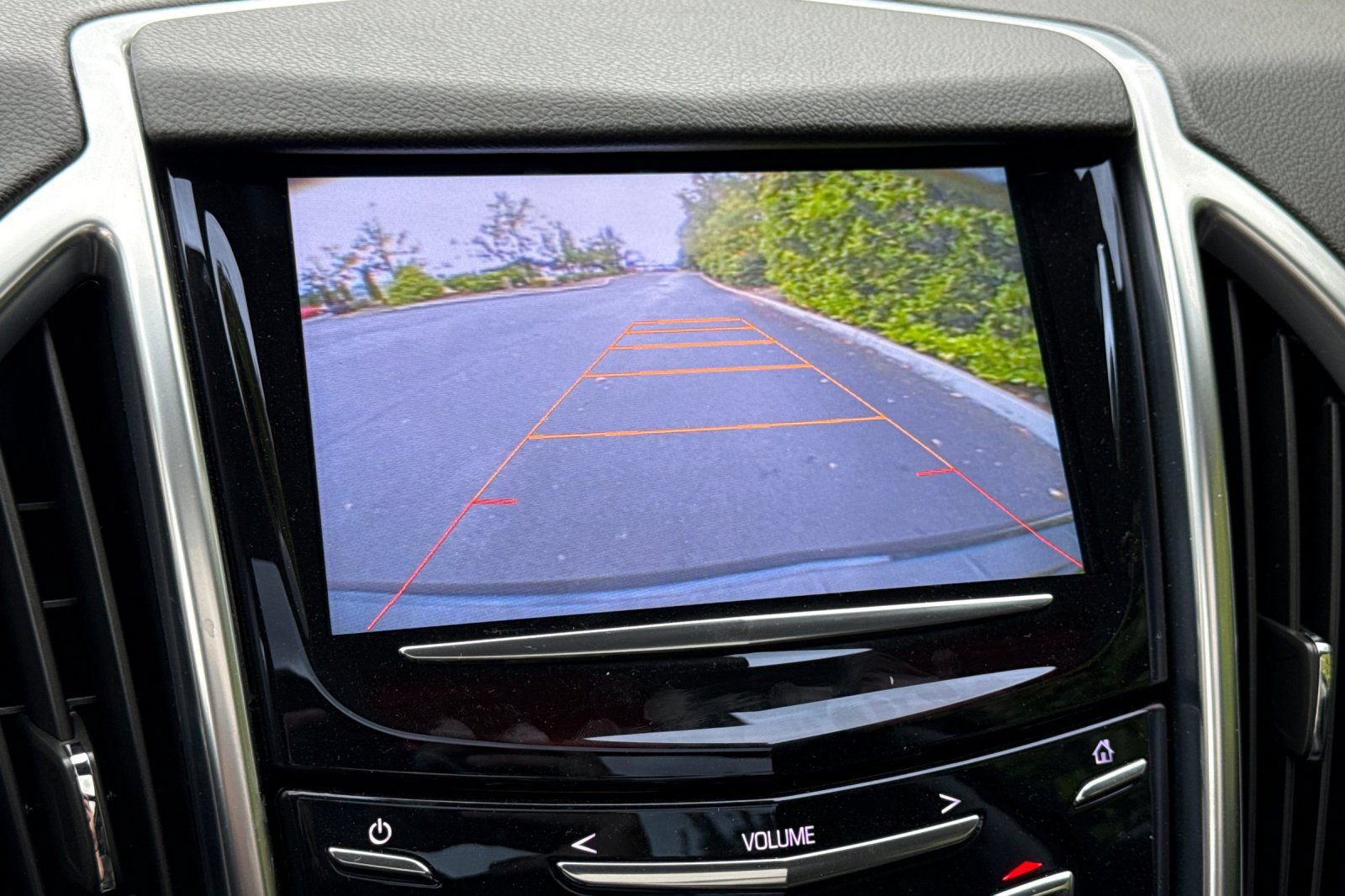 Used 2016 Cadillac SRX Luxury w/ Driver Awareness Package FWD image 19