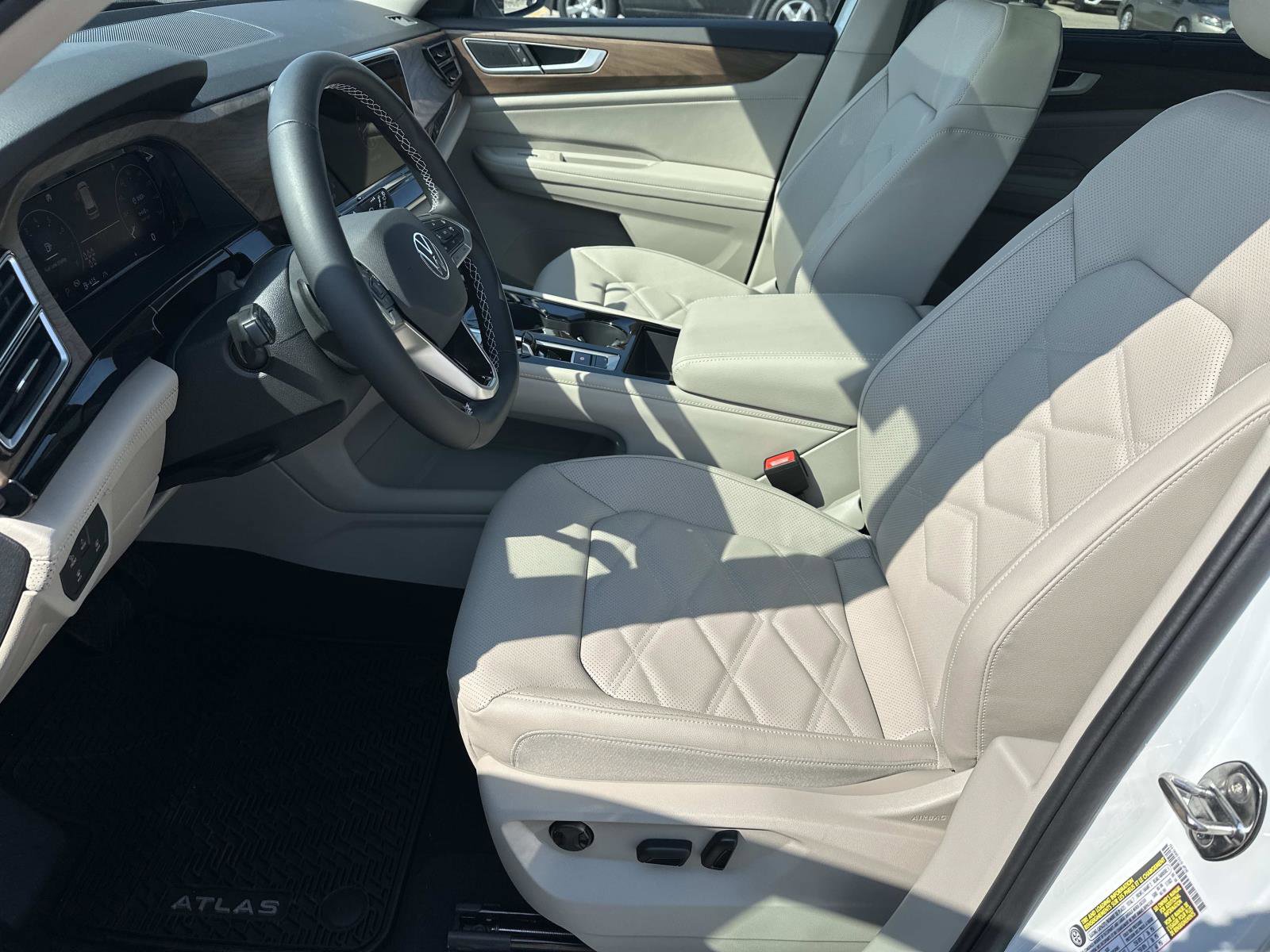 New 2026 Volkswagen Atlas SE image 21