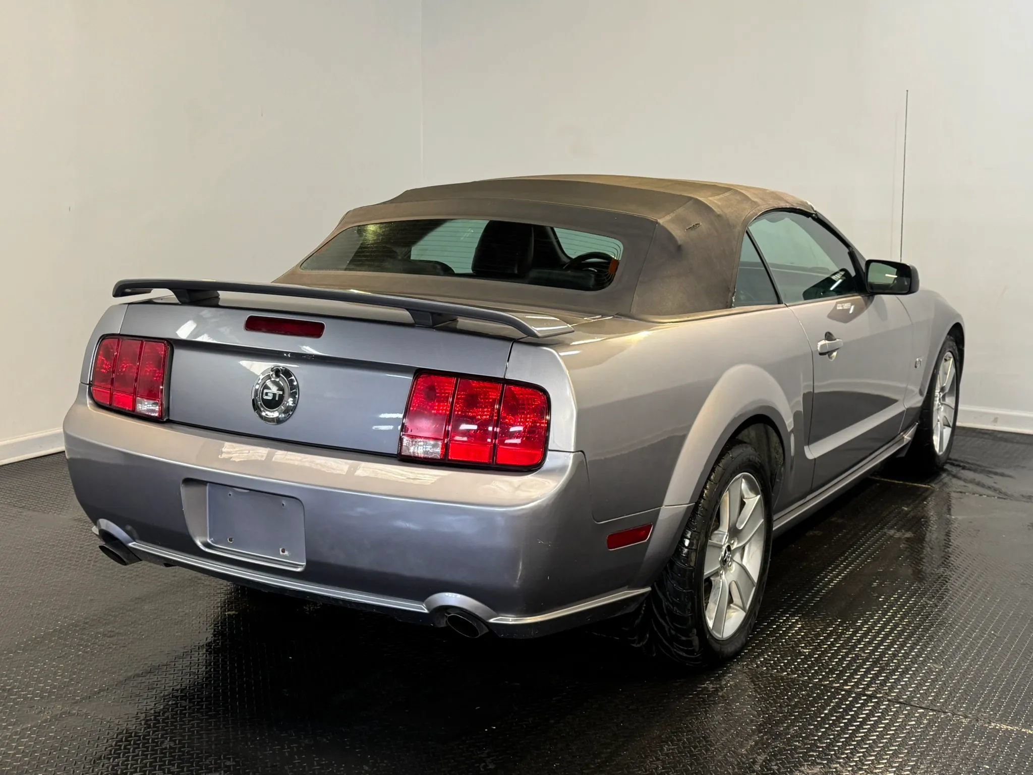 Used 2006 Ford Mustang GT Premium RWD image 12