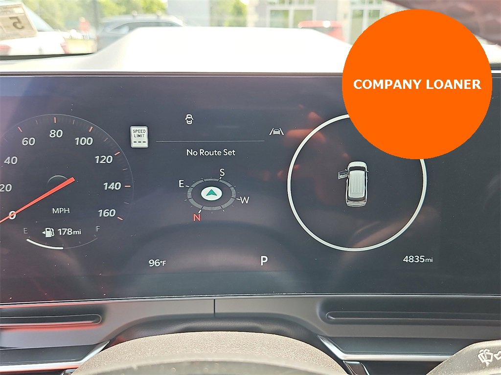 Used 2025 Kia Carnival SX Prestige image 21