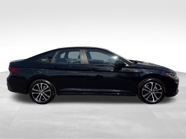 Used 2026 Volkswagen Jetta Sport FWD image 8