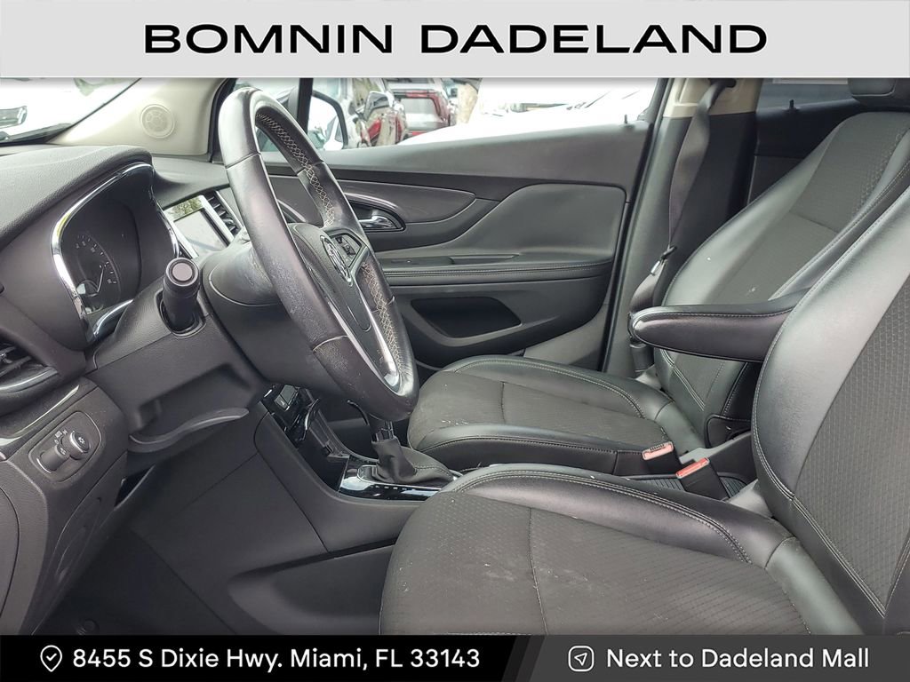 Used 2022 Buick Encore Preferred w/ Safety Package image 17