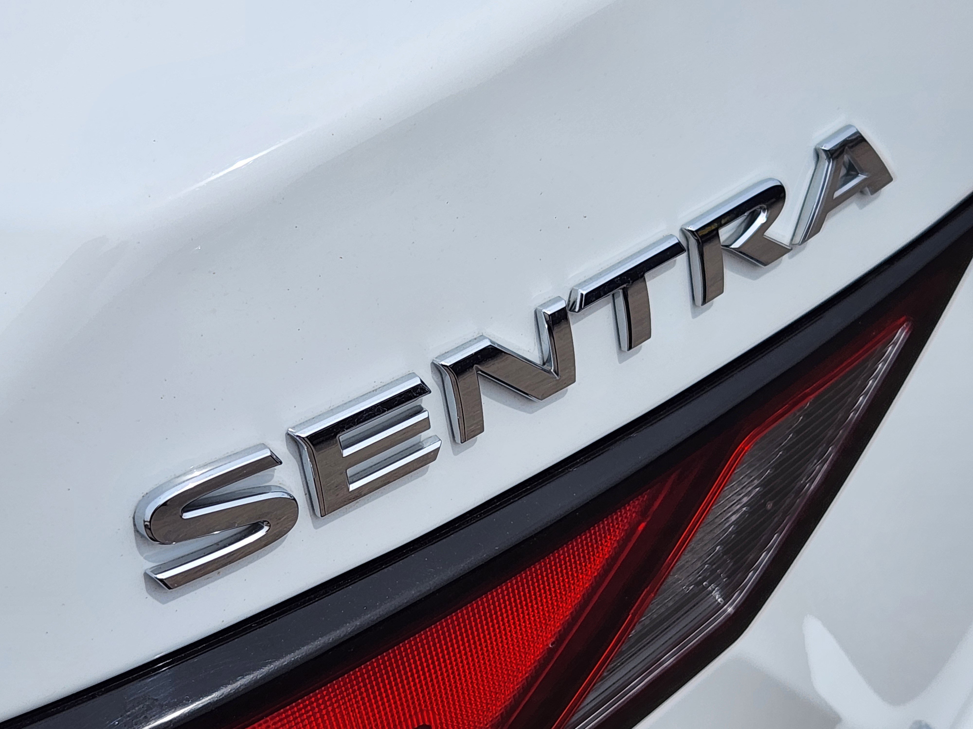 Used 2024 Nissan Sentra SV FWD image 11
