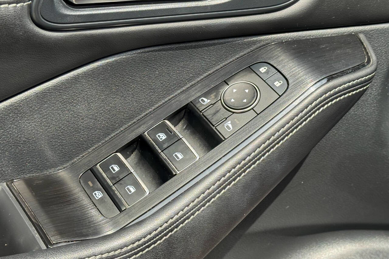 Used 2022 Nissan Rogue SL w/ SL Premium Package image 21