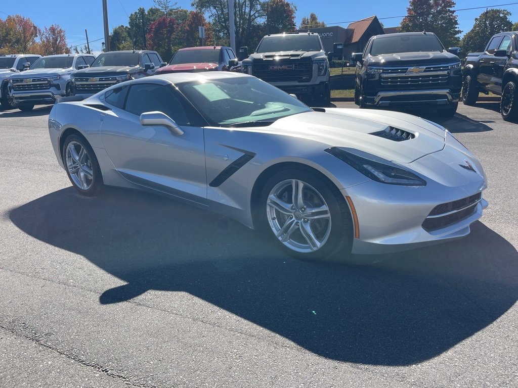 Used 2017 Chevrolet Corvette Stingray Coupe w/ 1LT image 7