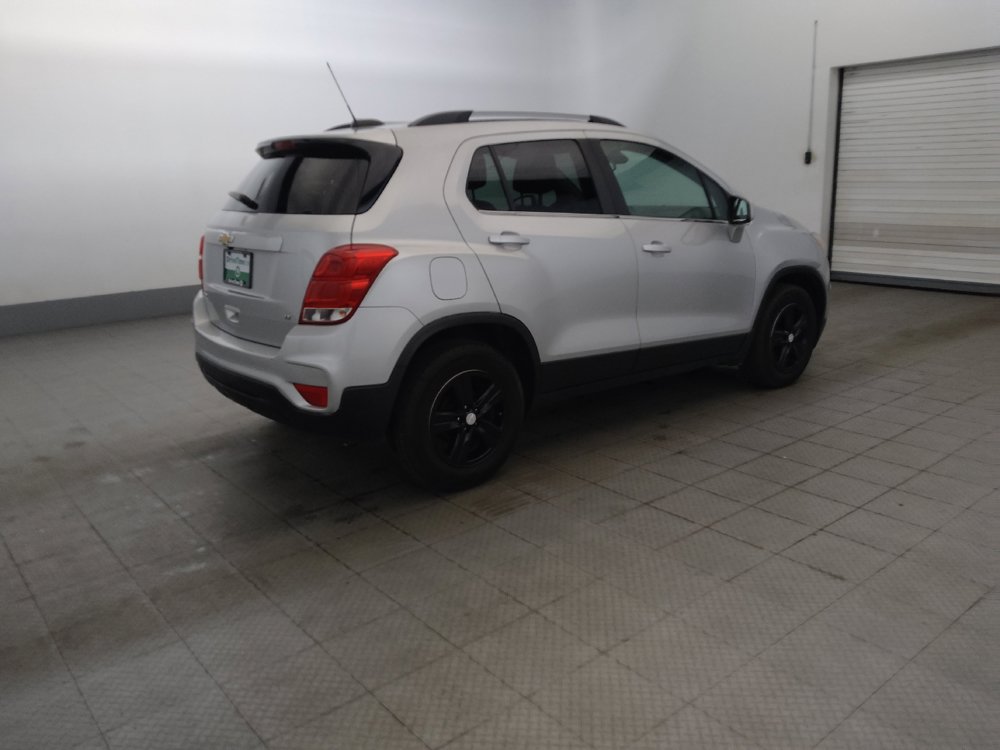 Used 2020 Chevrolet Trax LT FWD image 10