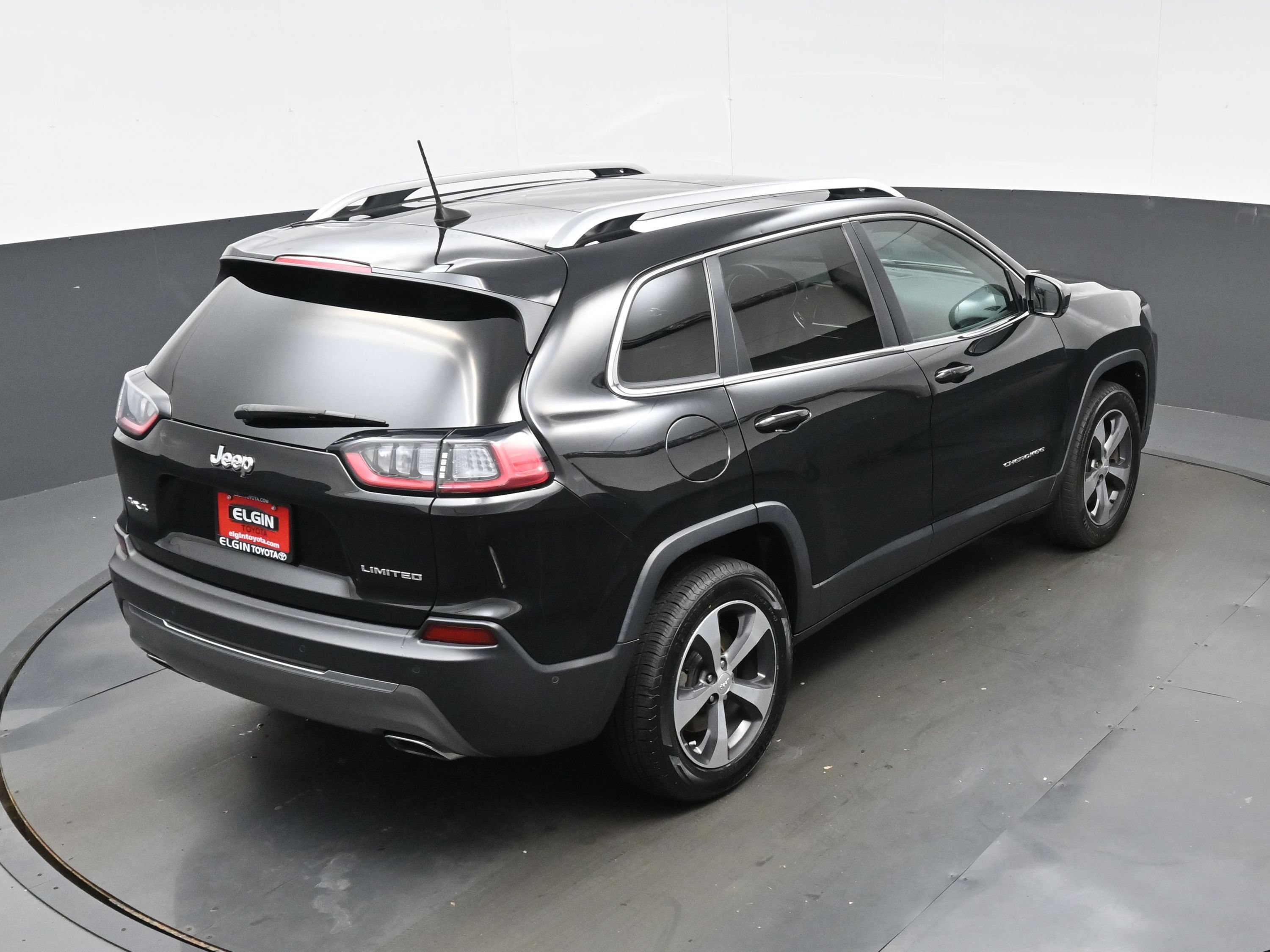 Used 2019 Jeep Cherokee Limited w/ Luxury Group AWD/4WD image 42