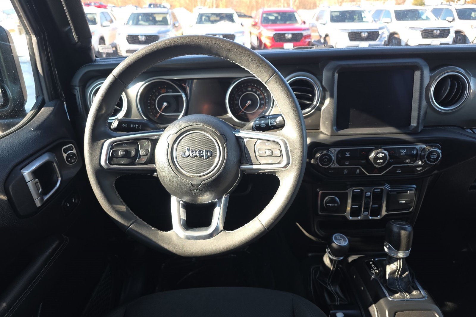 Used 2023 Jeep Wrangler Sahara image 14