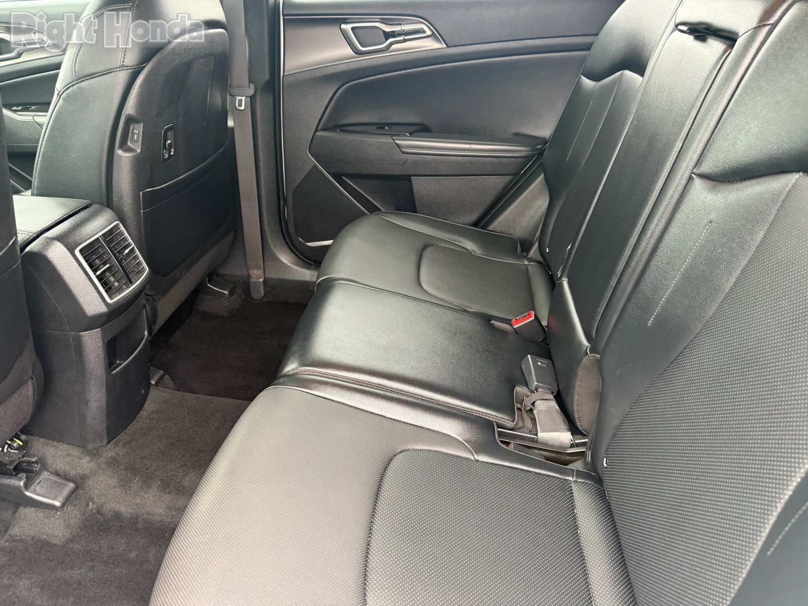 Used 2023 Kia Sportage EX image 25