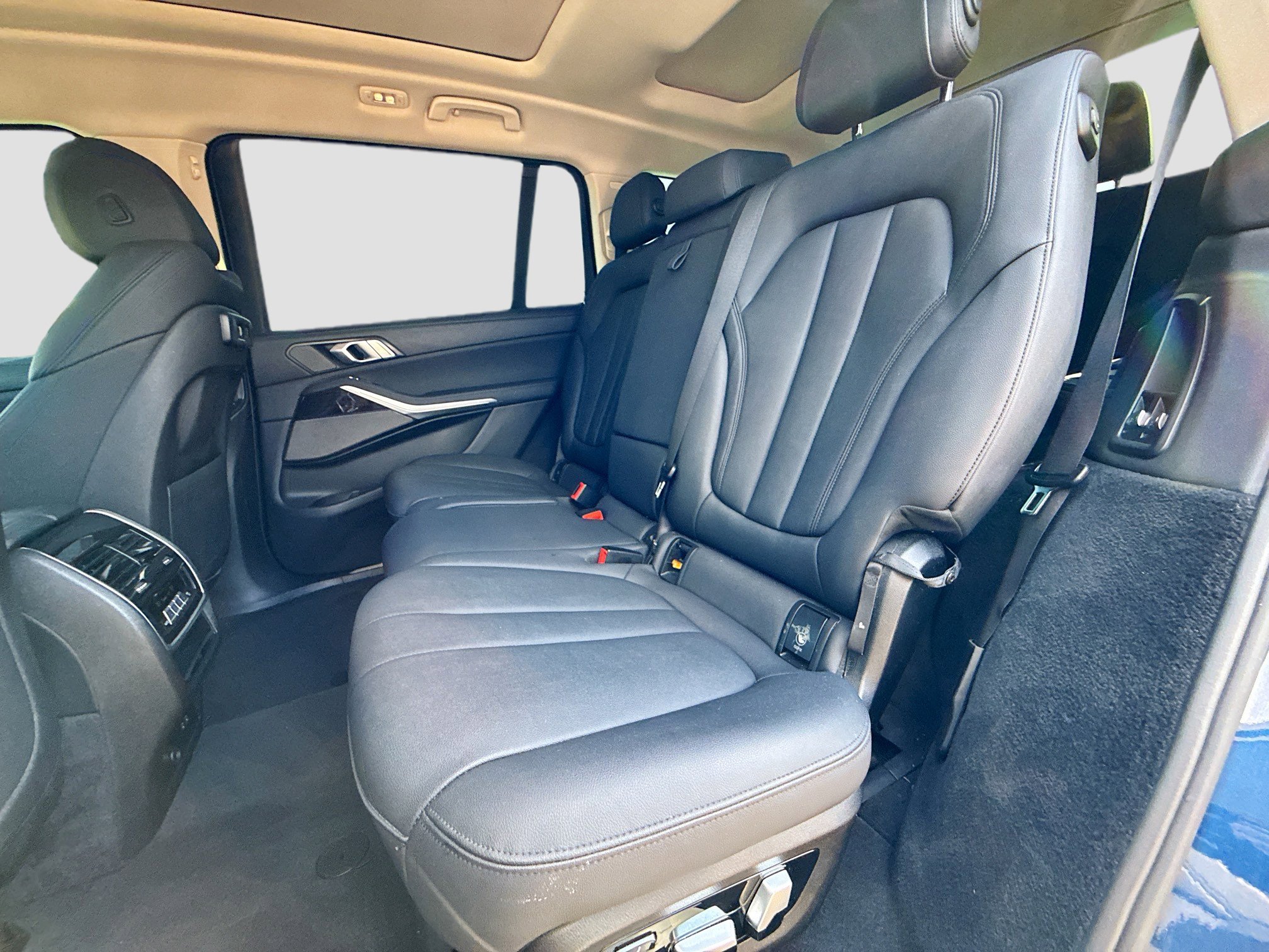 Used 2020 BMW X7 xDrive40i w/ Premium Package image 22