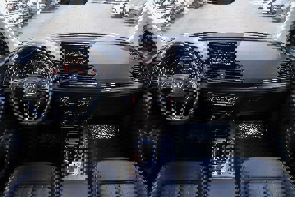 Used 2022 Audi Q5 2.0T Premium w/ Convenience Package image 12