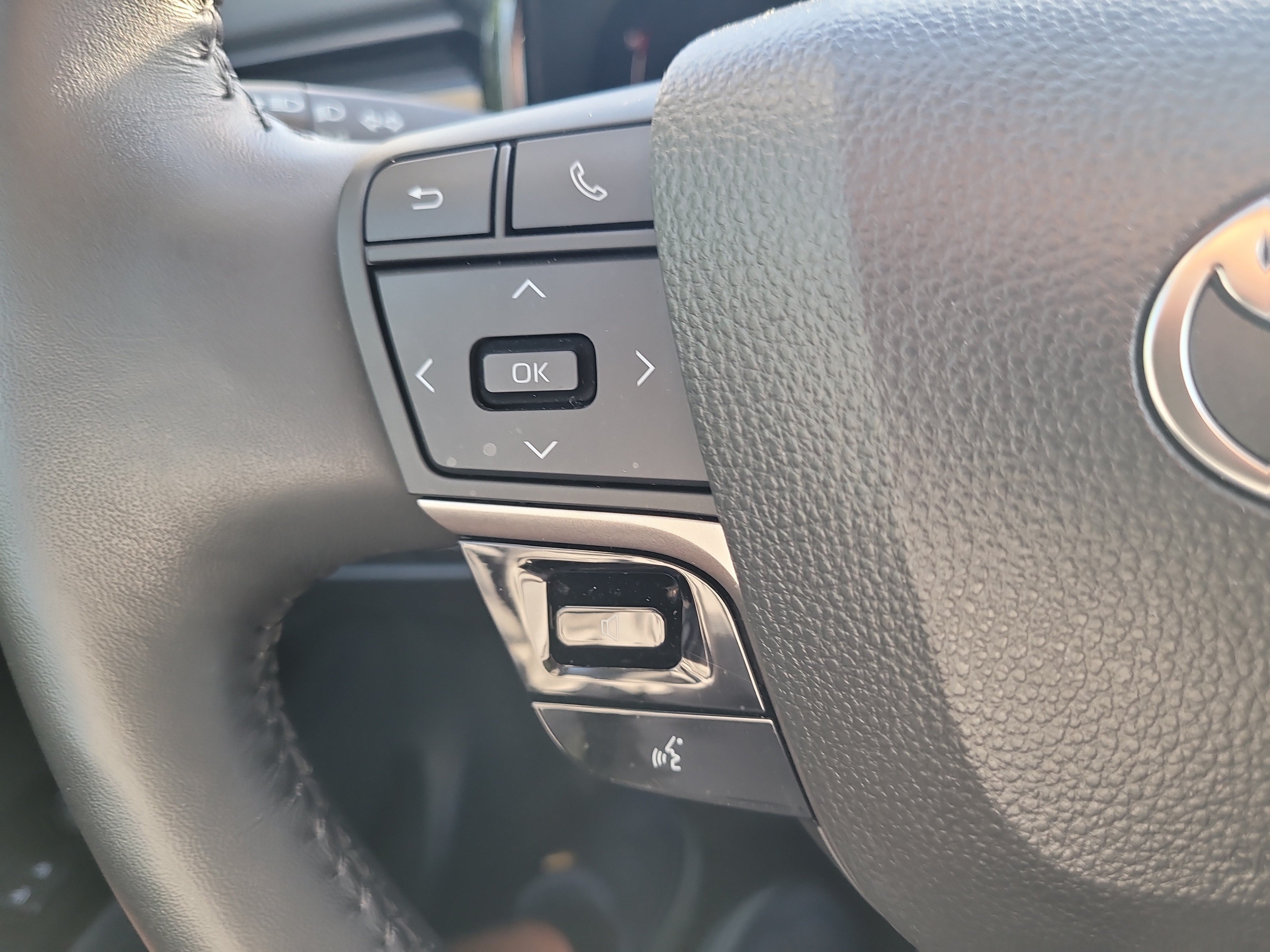 Certified 2025 Toyota Camry LE w/ Convenience Package FWD image 28