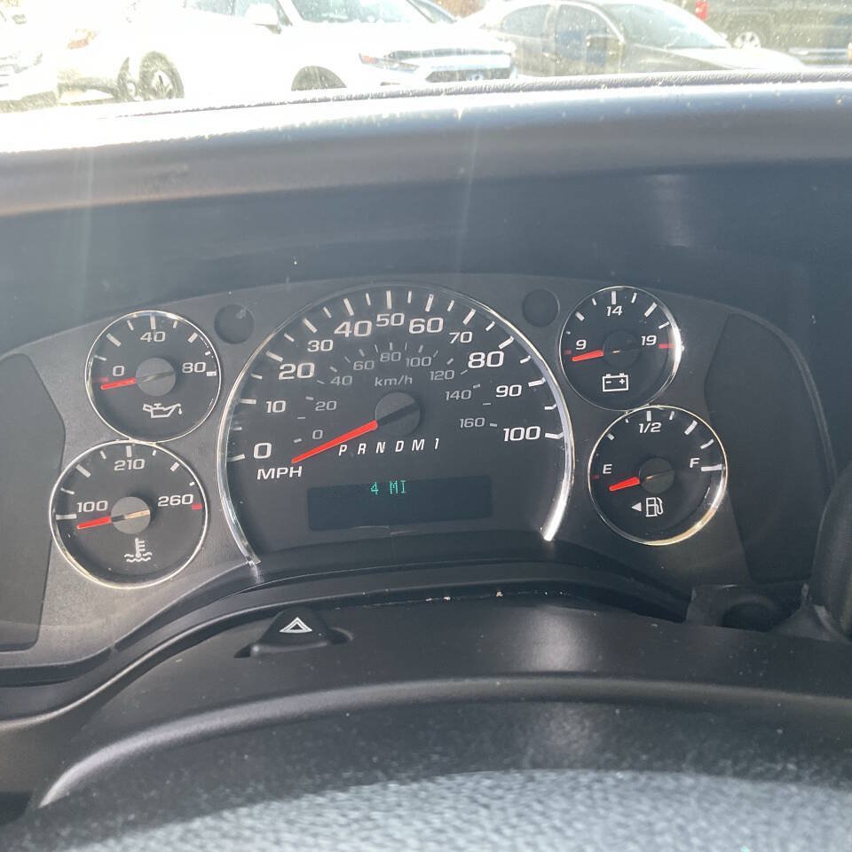 Used 2015 GMC Savana 2500 RWD image 11