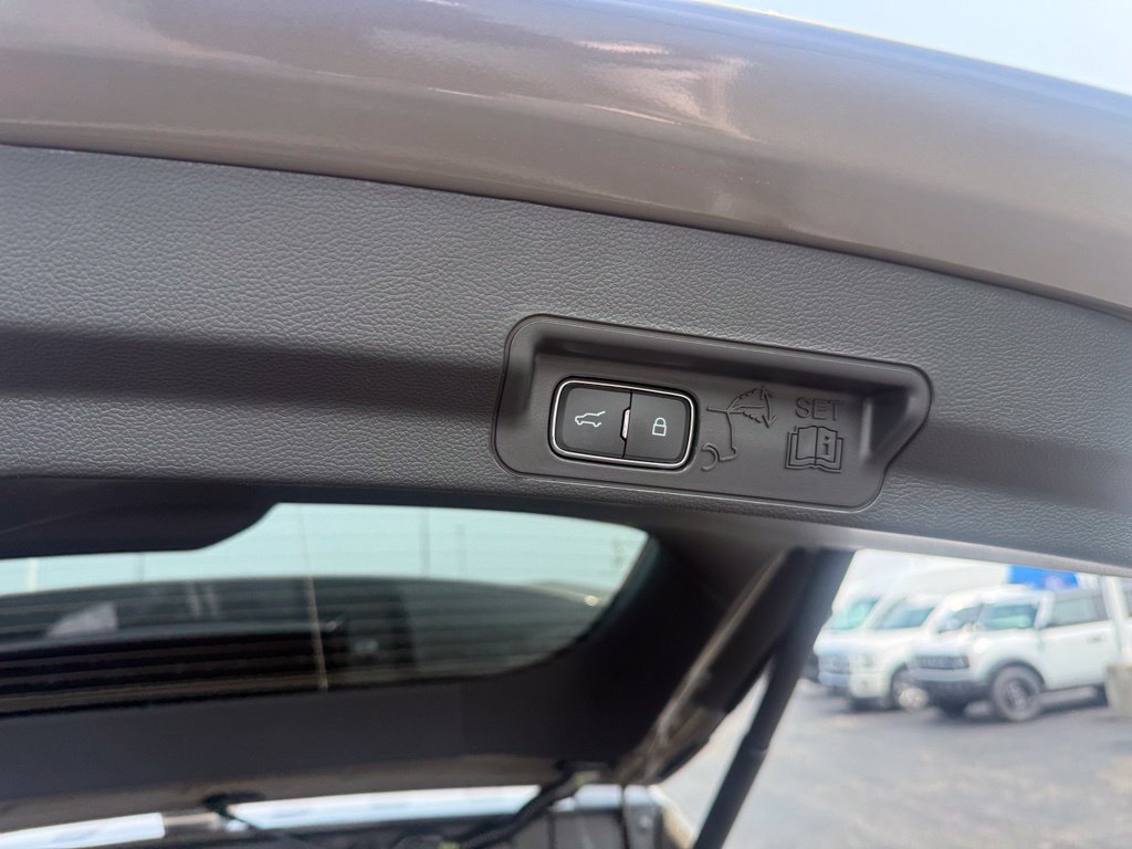 New 2026 Ford Explorer ST-Line w/ ST-Line Street Pack AWD/4WD image 44