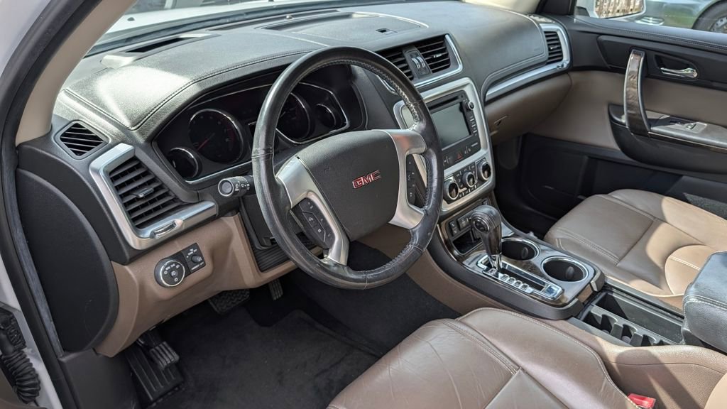 Used 2017 GMC Acadia Limited SLT image 2