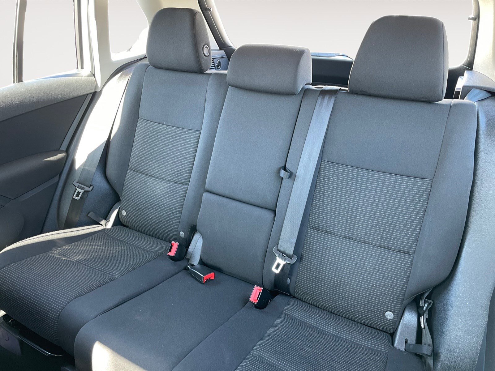 Used 2015 Volkswagen Tiguan S image 12