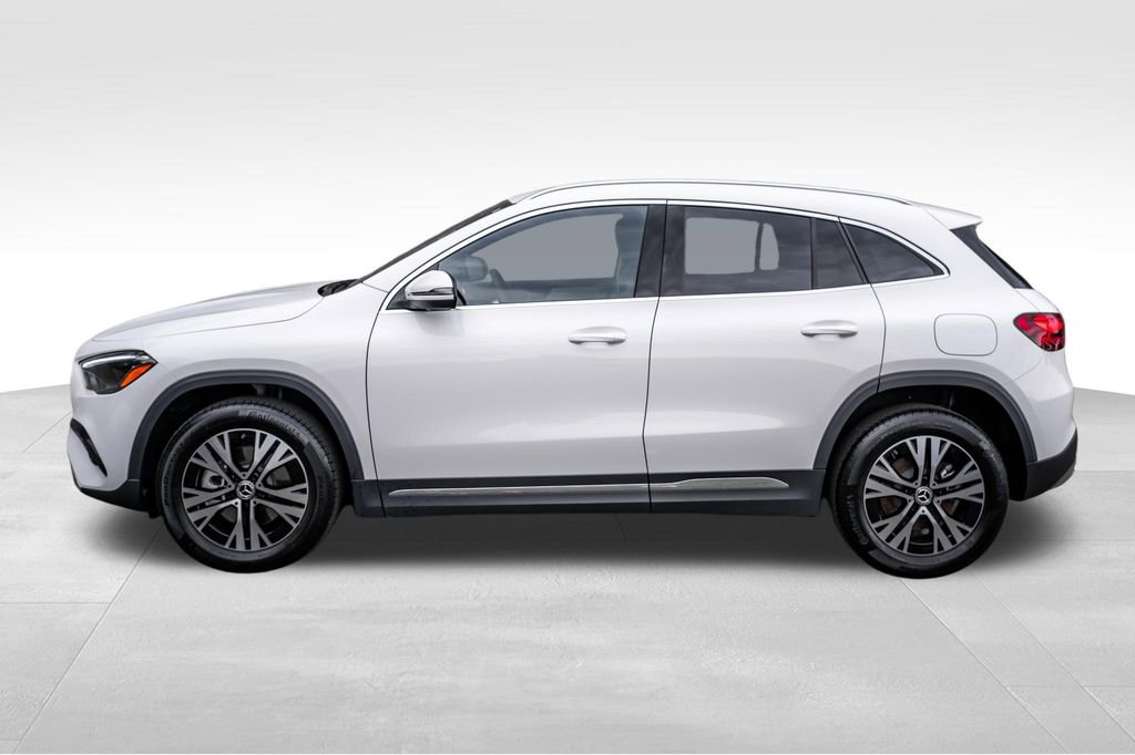 Used 2025 Mercedes-Benz GLA 250 4MATIC image 10