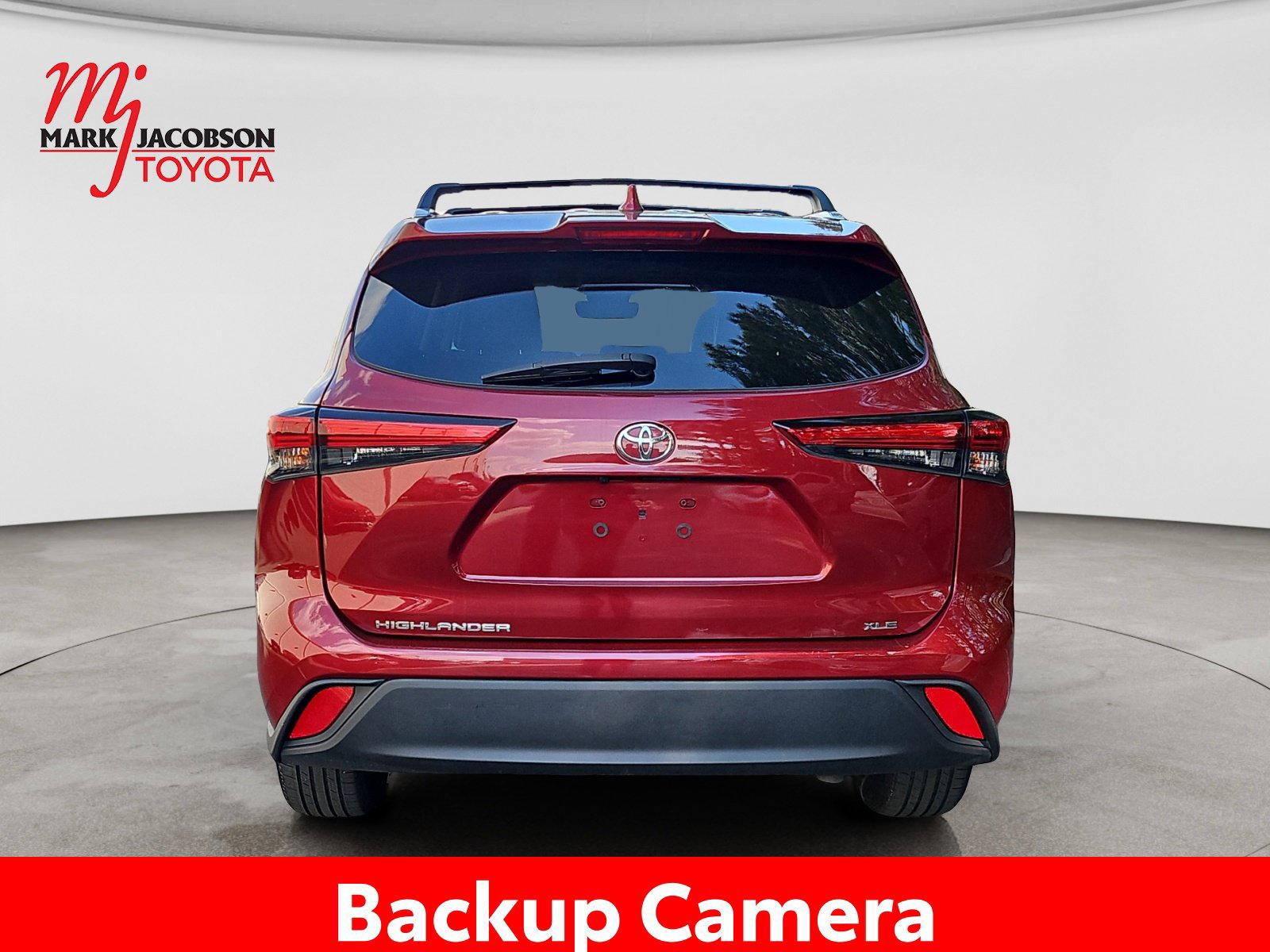 Used 2022 Toyota Highlander XLE FWD image 11
