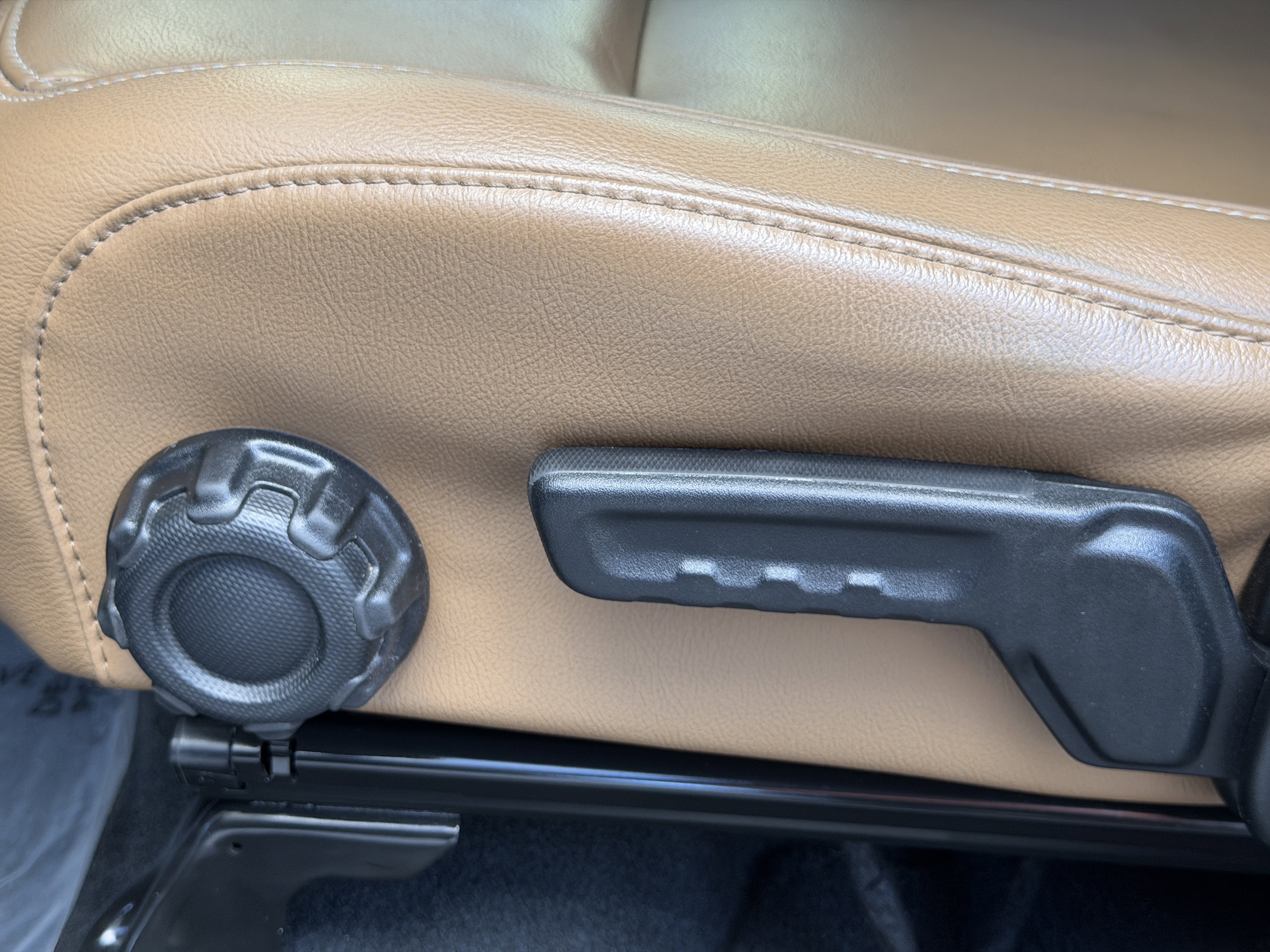 Used 2022 Jeep Wrangler Unlimited Rubicon w/ Xtreme Recon 35" Tire Package image 18