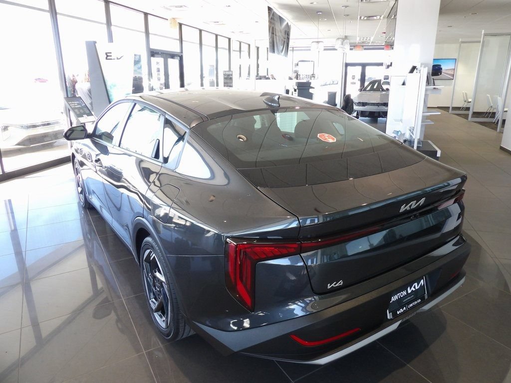 Used 2025 Kia K4 EX FWD image 9