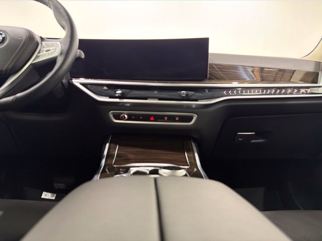 Certified 2024 BMW X7 xDrive40i w/ Premium Package AWD/4WD image 39