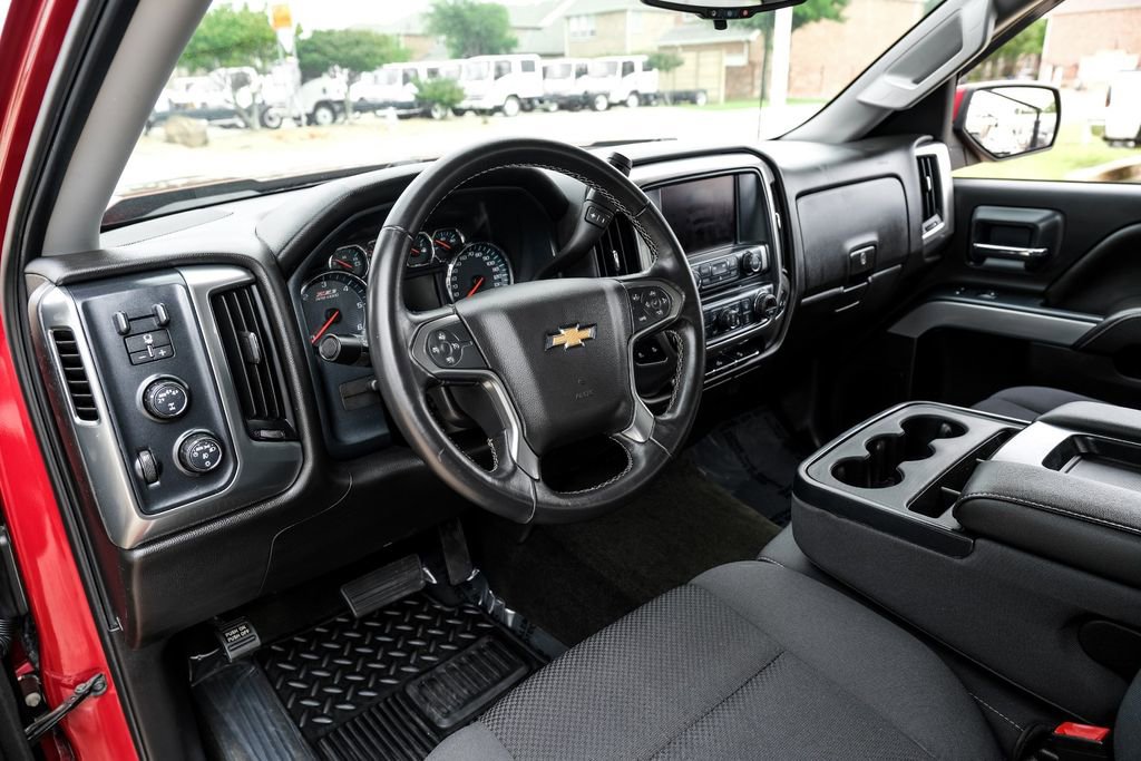 Used 2018 Chevrolet Silverado 1500 LT w/ All Star Edition AWD/4WD image 2