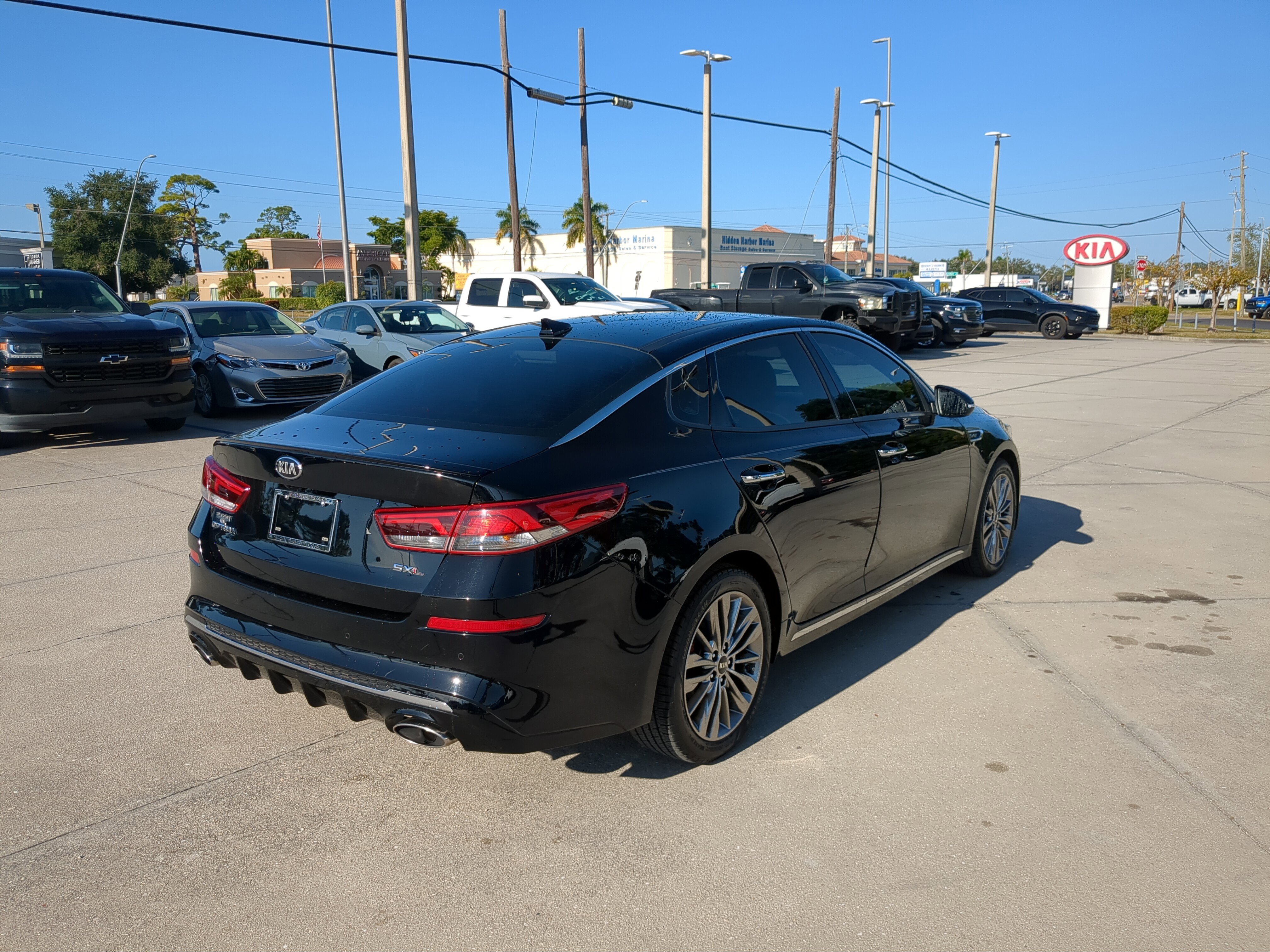 Certified 2019 Kia Optima SX w/ SX Limited (Black) Package image 4