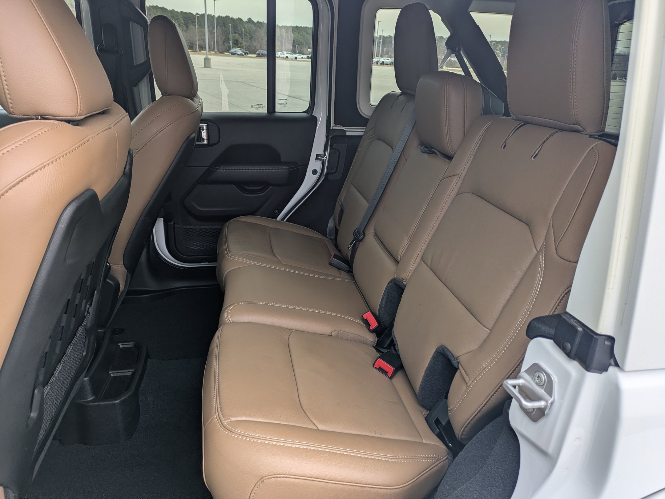 Used 2022 Jeep Wrangler Unlimited Rubicon w/ Xtreme Recon 35" Tire Package image 24