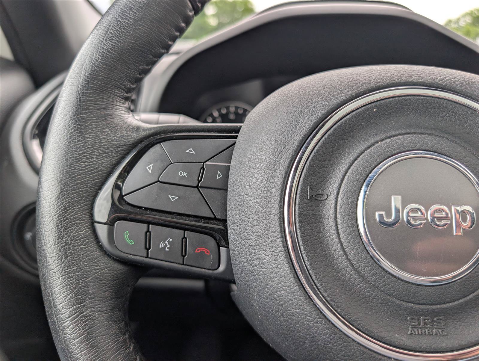Used 2022 Jeep Renegade Altitude w/ Sun/Sound Group AWD/4WD image 25