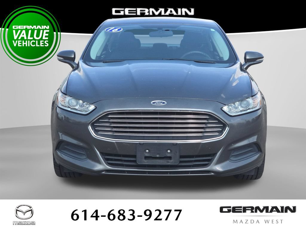 Used 2016 Ford Fusion SE FWD image 3