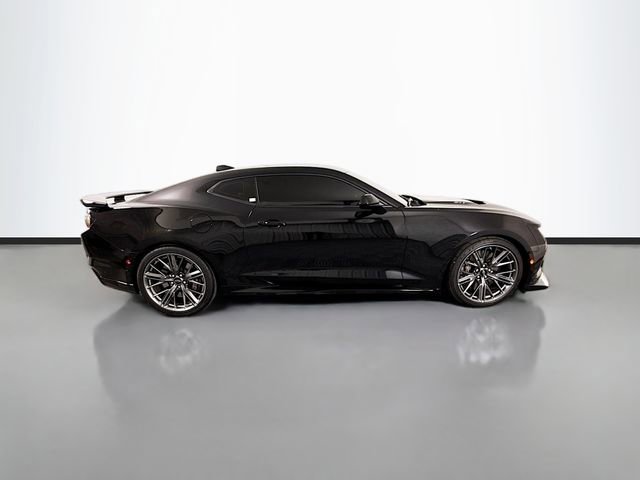 Used 2022 Chevrolet Camaro ZL1 image 8