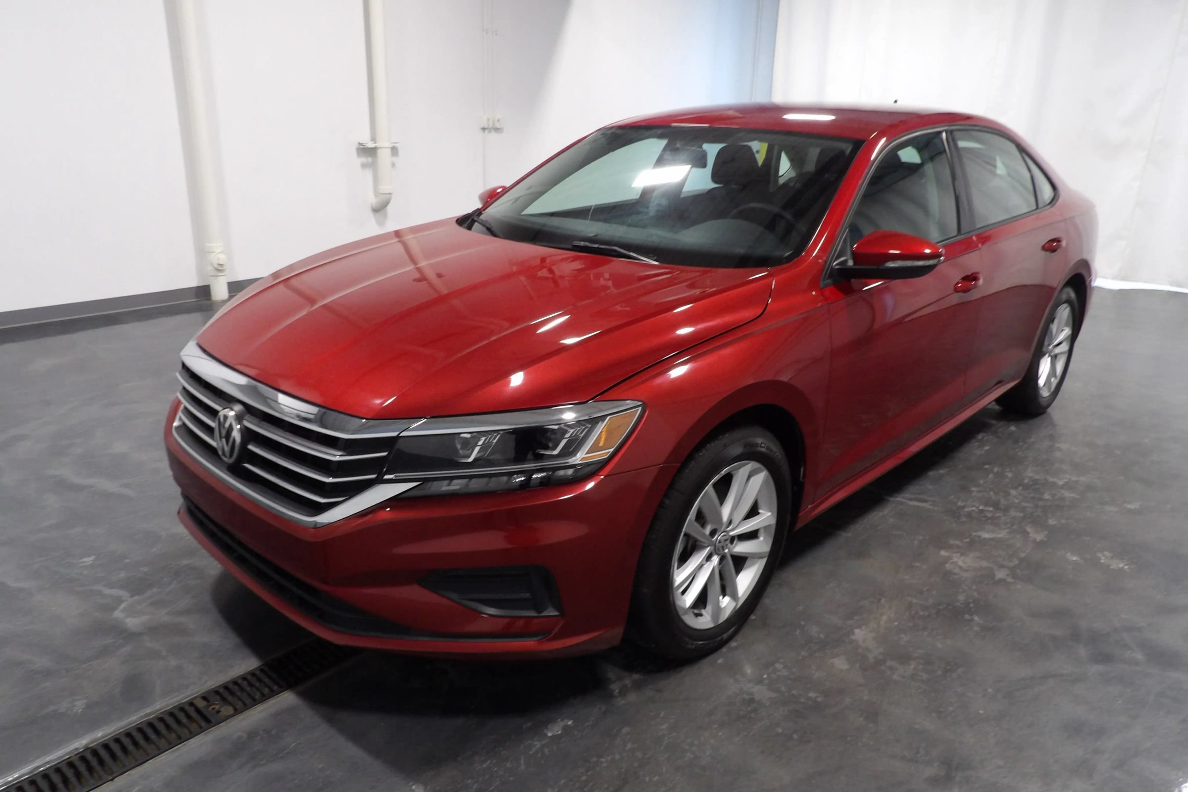 Used 2021 Volkswagen Passat 2.0T S FWD image 3