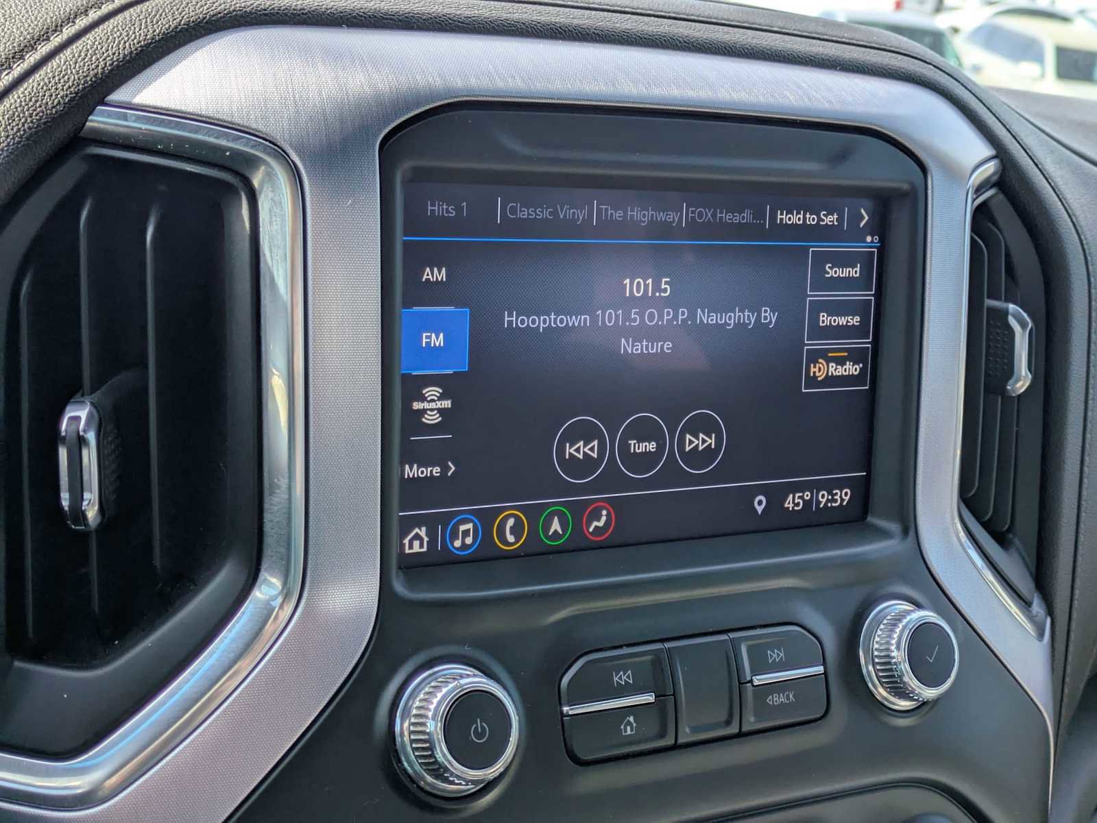 Used 2019 GMC Sierra 1500 SLT w/ SLT Convenience Package AWD/4WD image 32