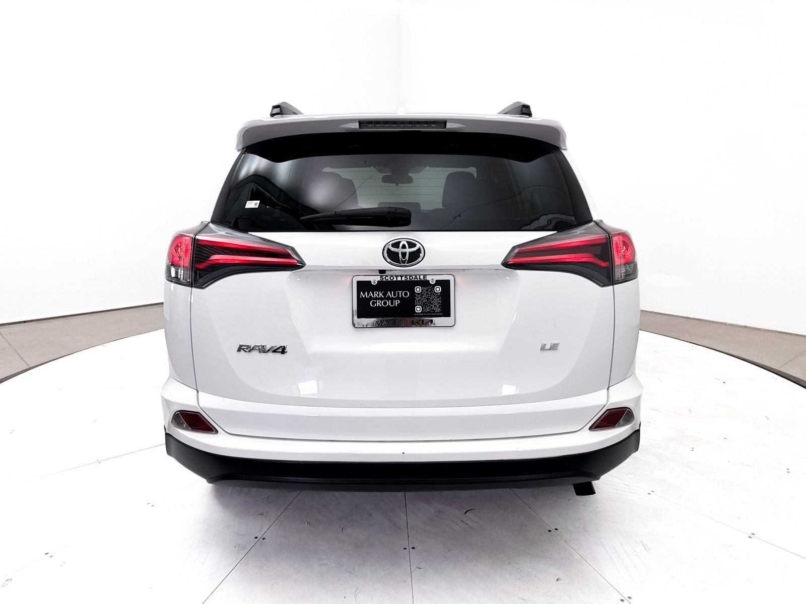 Used 2017 Toyota RAV4 LE FWD image 14
