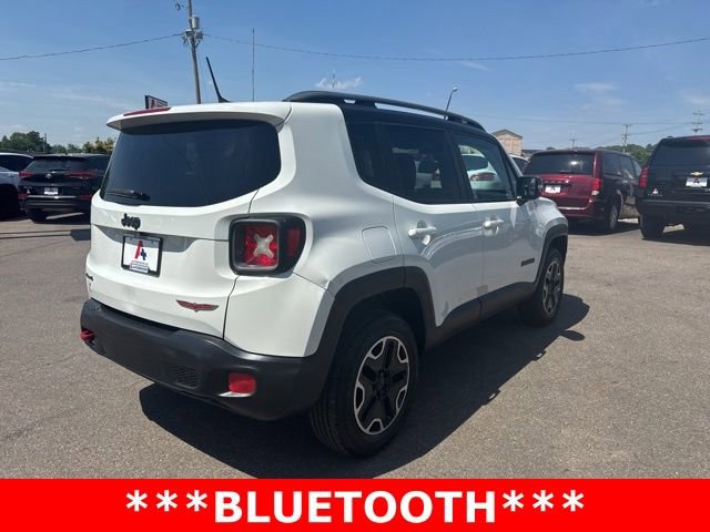 Used 2015 Jeep Renegade Trailhawk AWD/4WD image 3